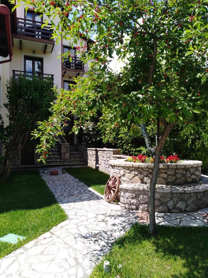 Dryas Guesthouse Полідроссос Екстер'єр фото